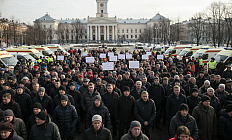 Россияне требуют увеличить число бригад скорой помощи