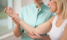Длительный прием нестероидных противовоспалительных средств усугубляет боли при артрите